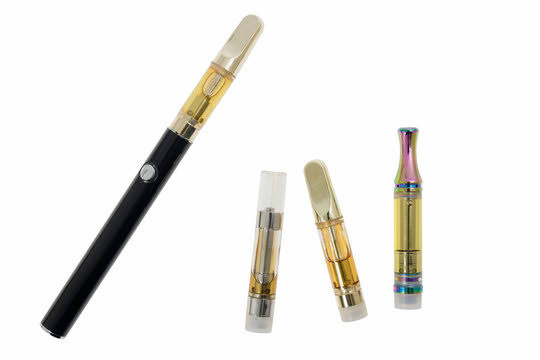 Assortment of the best vapes on display at Flor de Fred